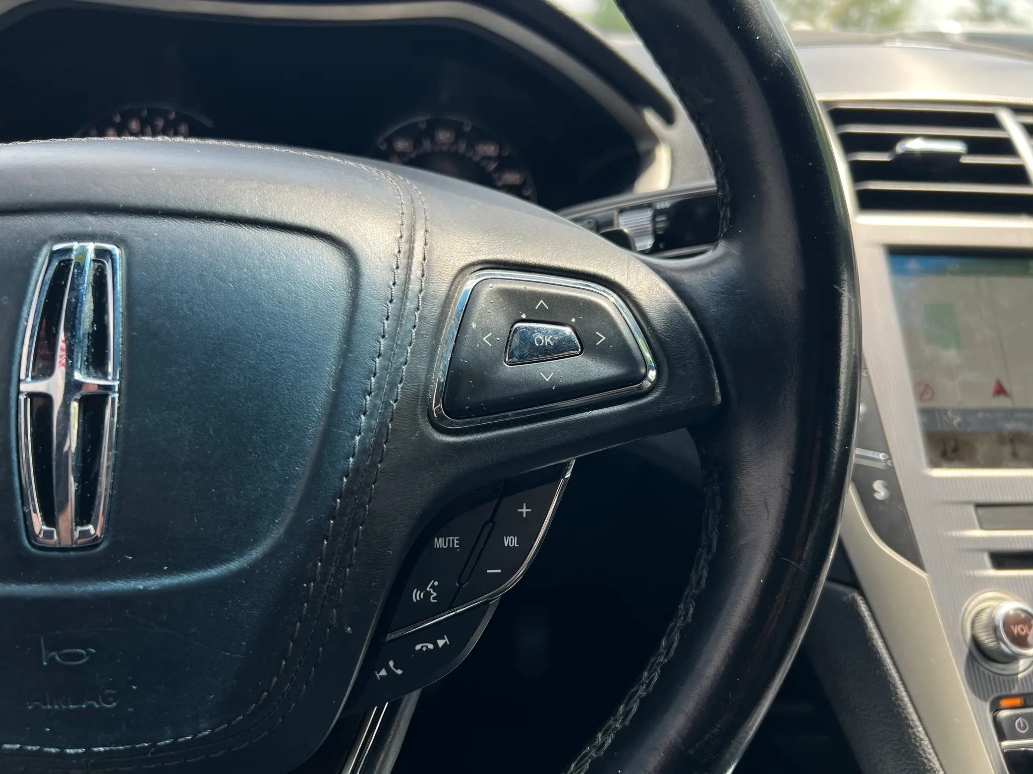 Used 2017 Lincoln MKZ Reserve w/ Climate Package image 22