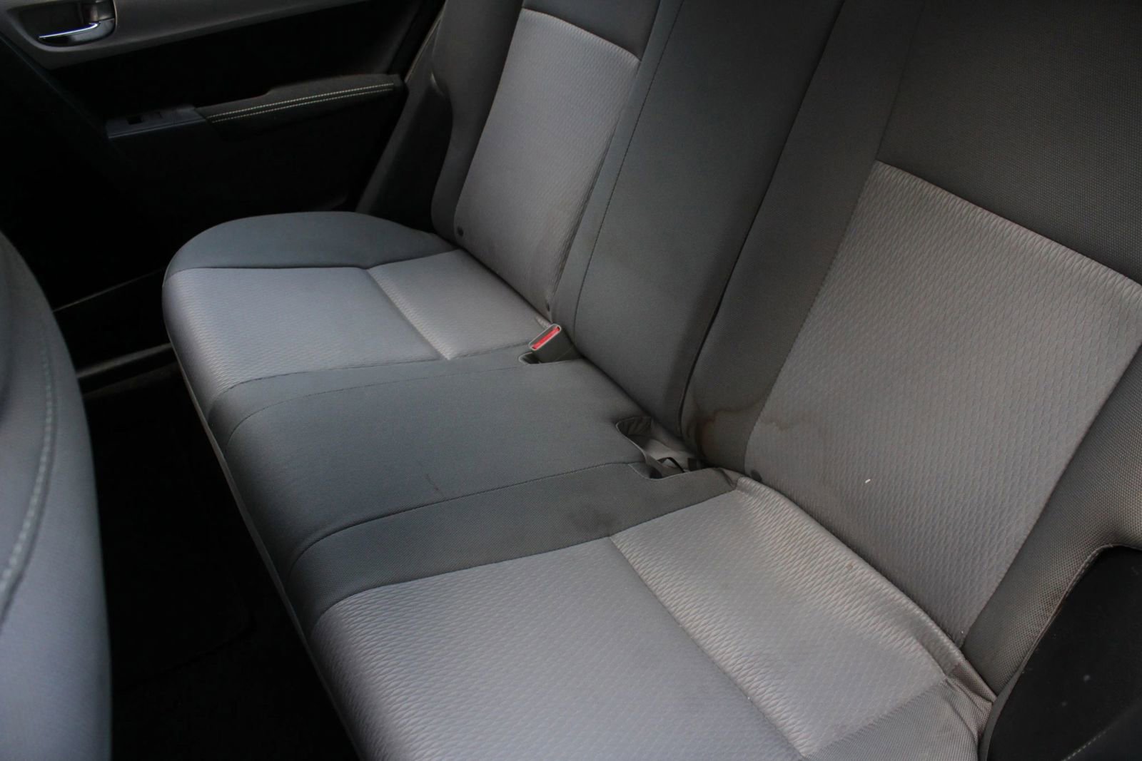 Used 2014 Toyota Corolla LE FWD image 19