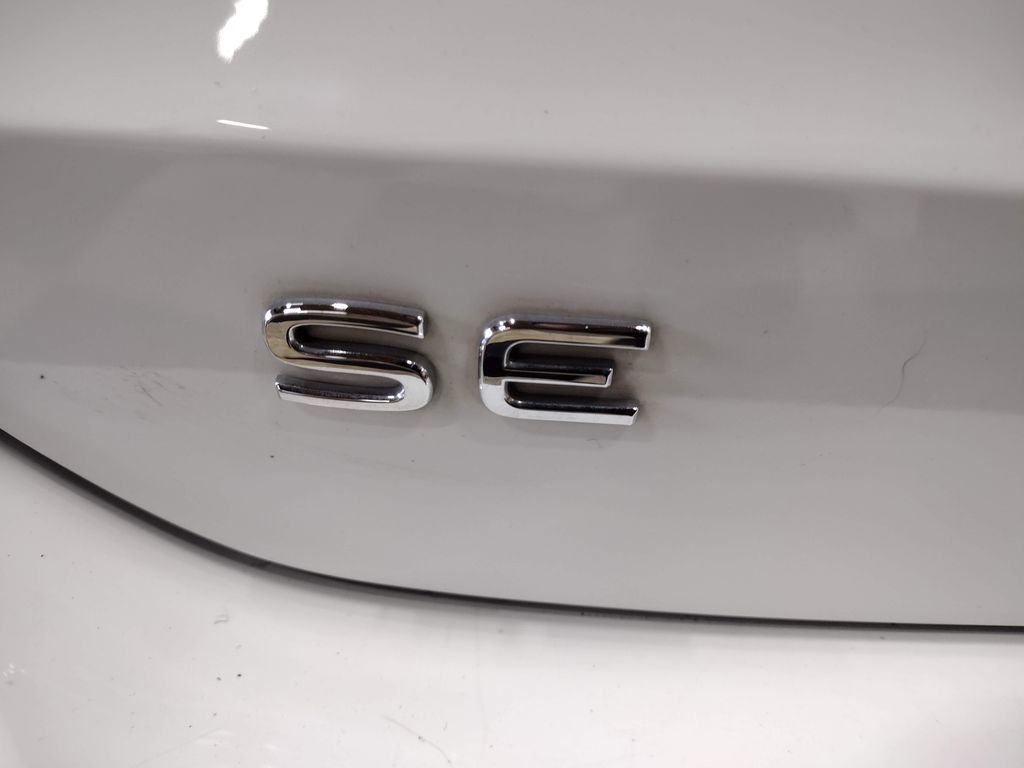 Certified 2023 Volkswagen Taos SE w/ Panoramic Sunroof Package image 28