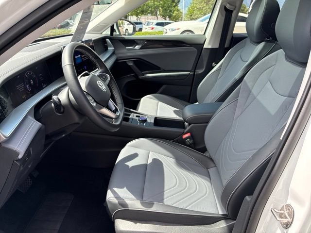 Certified 2026 Volkswagen Tiguan SE AWD/4WD image 10