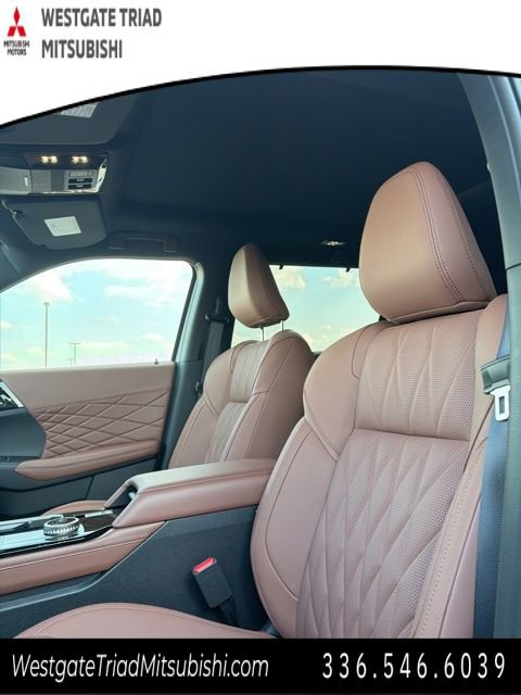 New 2026 Mitsubishi Outlander SEL image 9