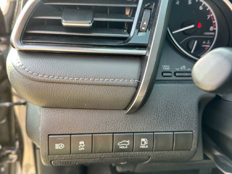 Used 2024 Toyota Camry SE FWD image 12
