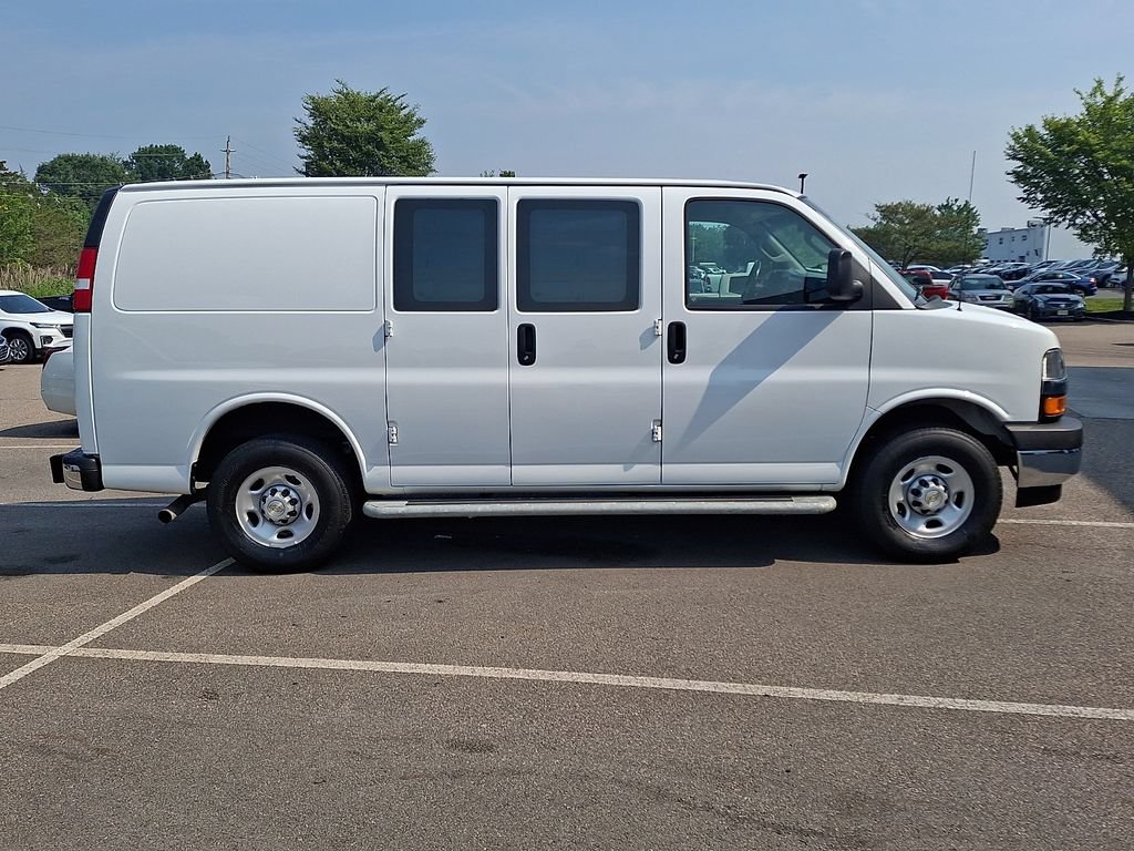 Used 2024 Chevrolet Express 2500 w/ Driver Convenience Package RWD image 10