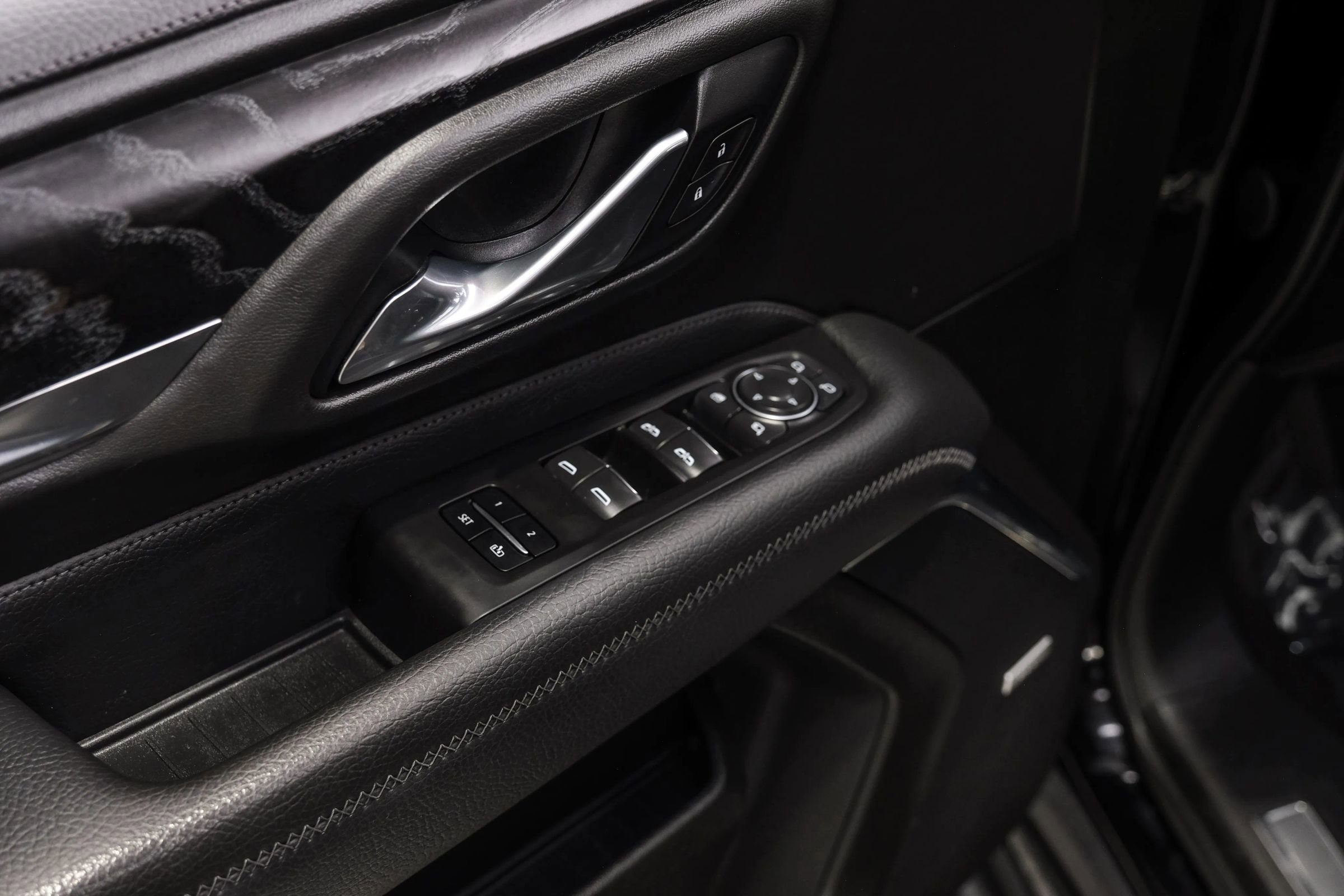 Used 2021 GMC Yukon Denali w/ Denali Premium Package image 54