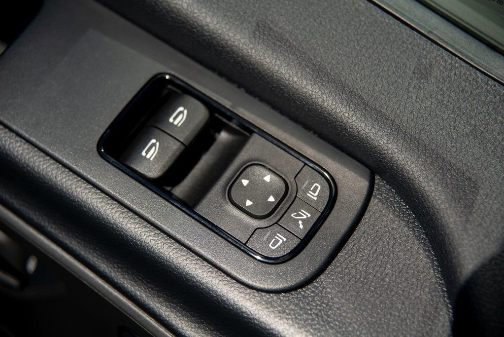 Used 2024 Mercedes-Benz Sprinter 2500 image 23