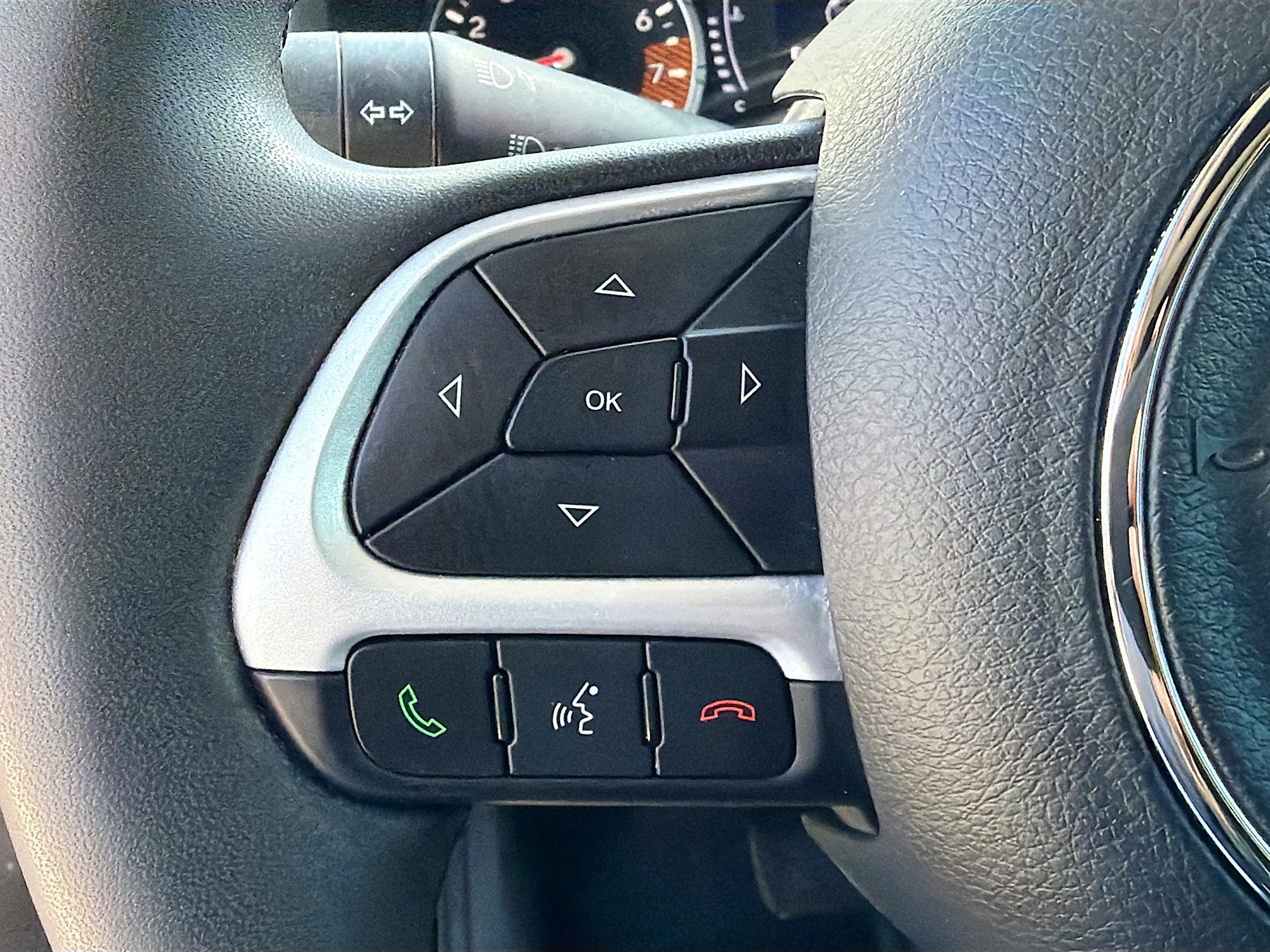 Used 2020 Jeep Renegade Latitude image 35