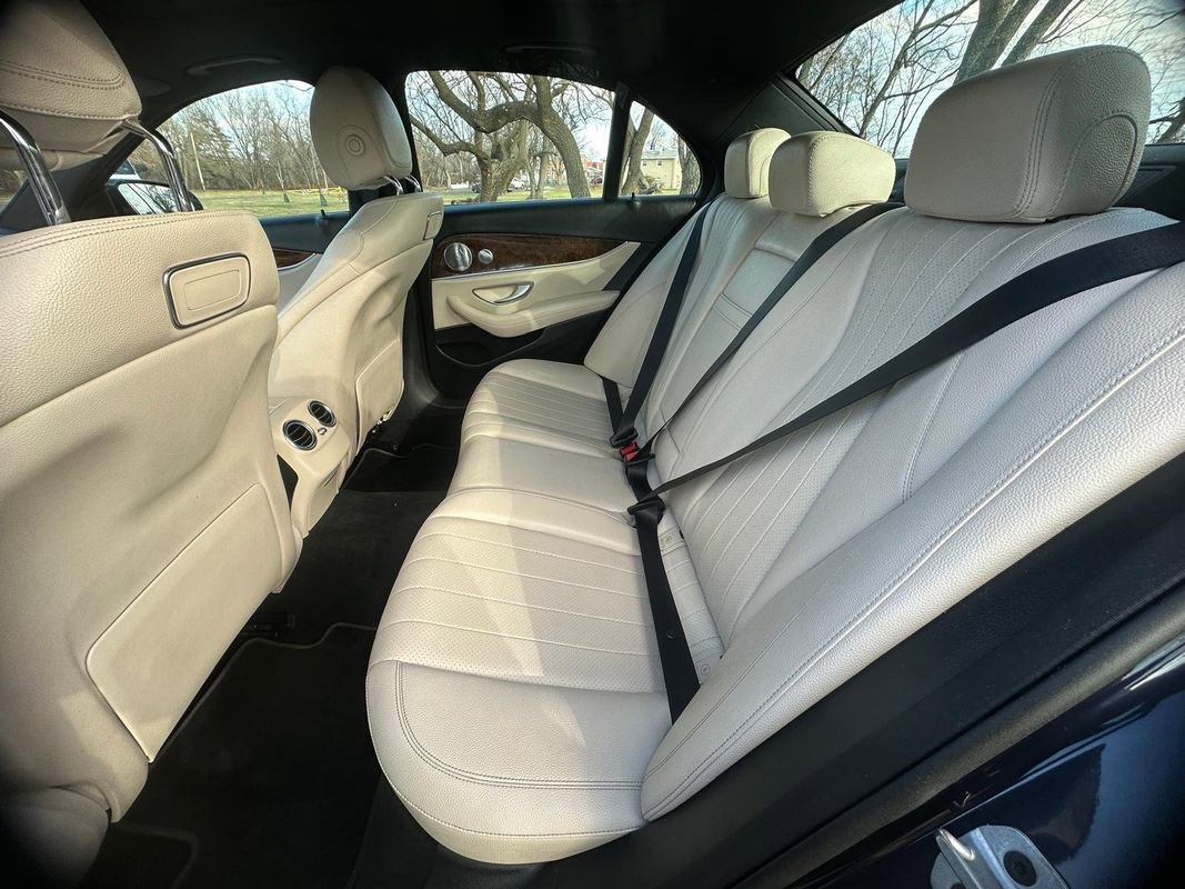 Used 2019 Mercedes-Benz E 300 4MATIC w/ Premium 1 Package image 10