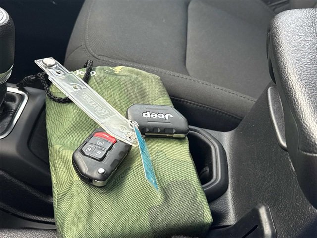 Used 2022 Jeep Gladiator Sport image 5