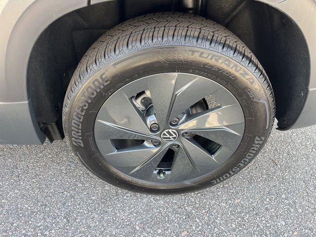 New 2026 Volkswagen Taos S image 21