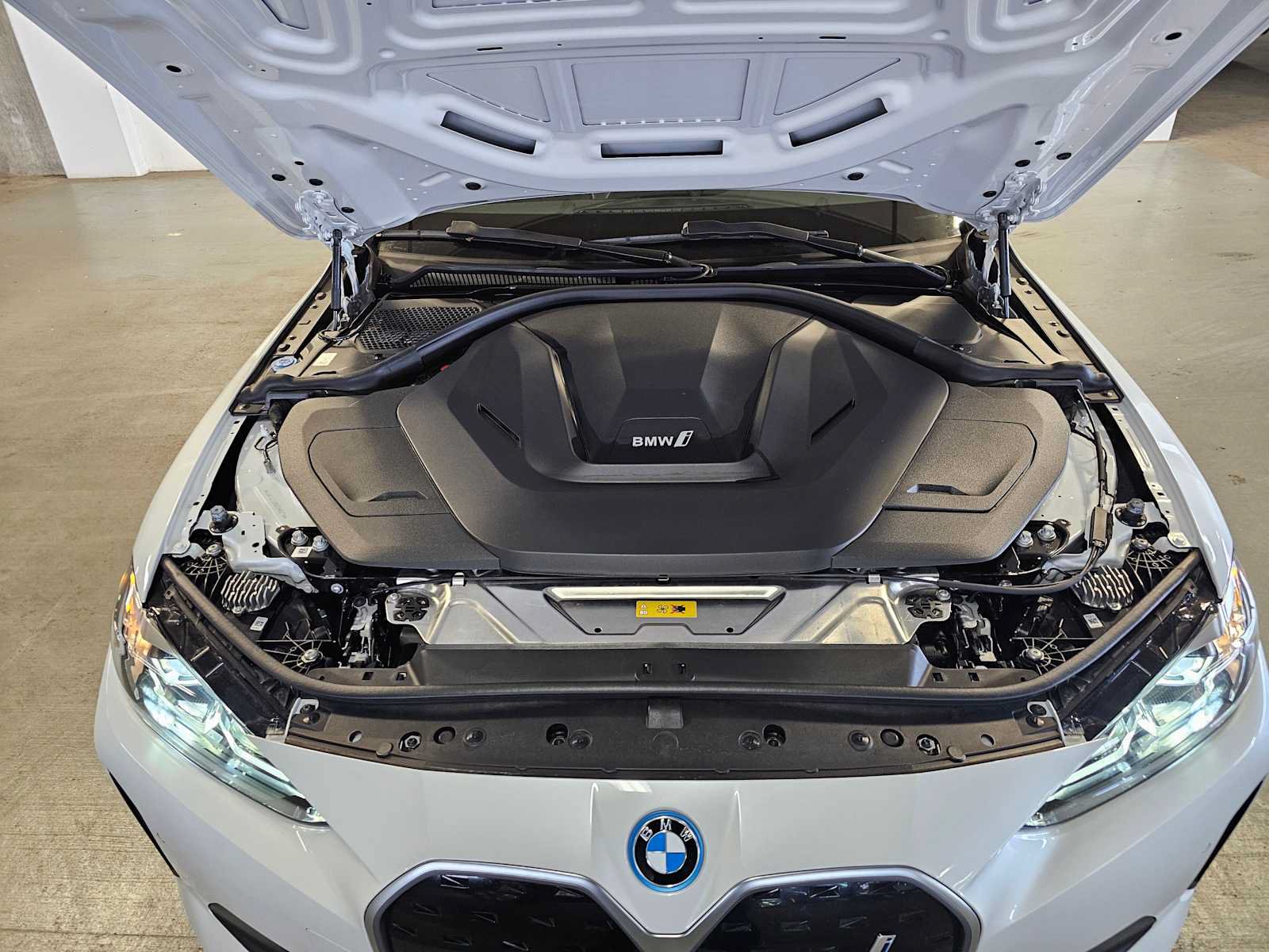Certified 2023 BMW i4 eDrive35 w/ Premium Package RWD image 9