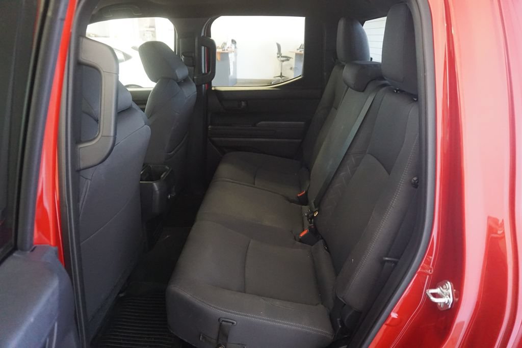 Used 2025 Toyota Tacoma SR5 AWD/4WD image 18