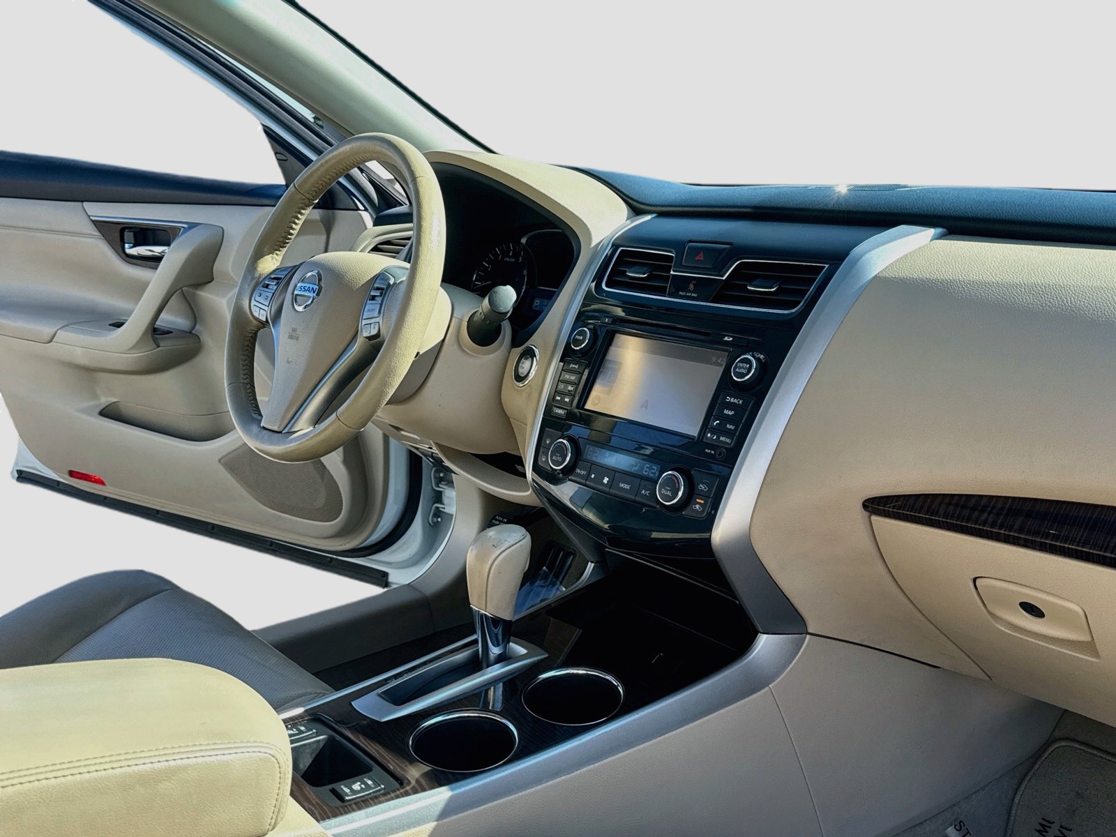 Used 2013 Nissan Altima 2.5 SL w/ Technology Pkg FWD image 15