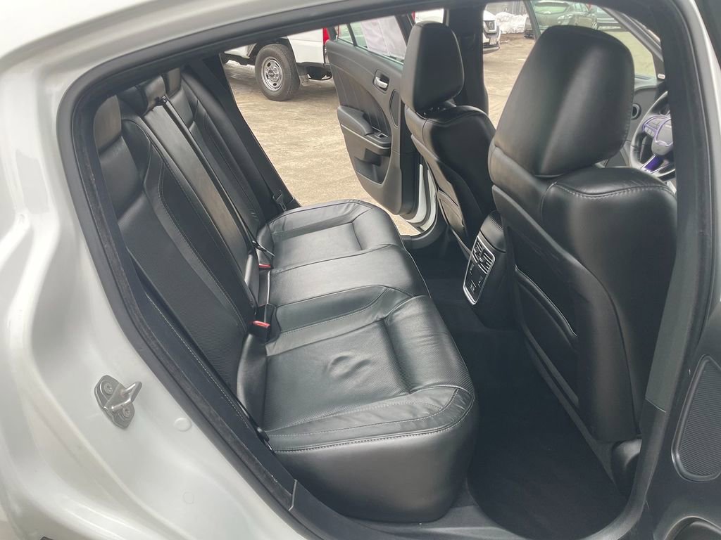 Used 2019 Dodge Charger SXT w/ Plus Group image 24
