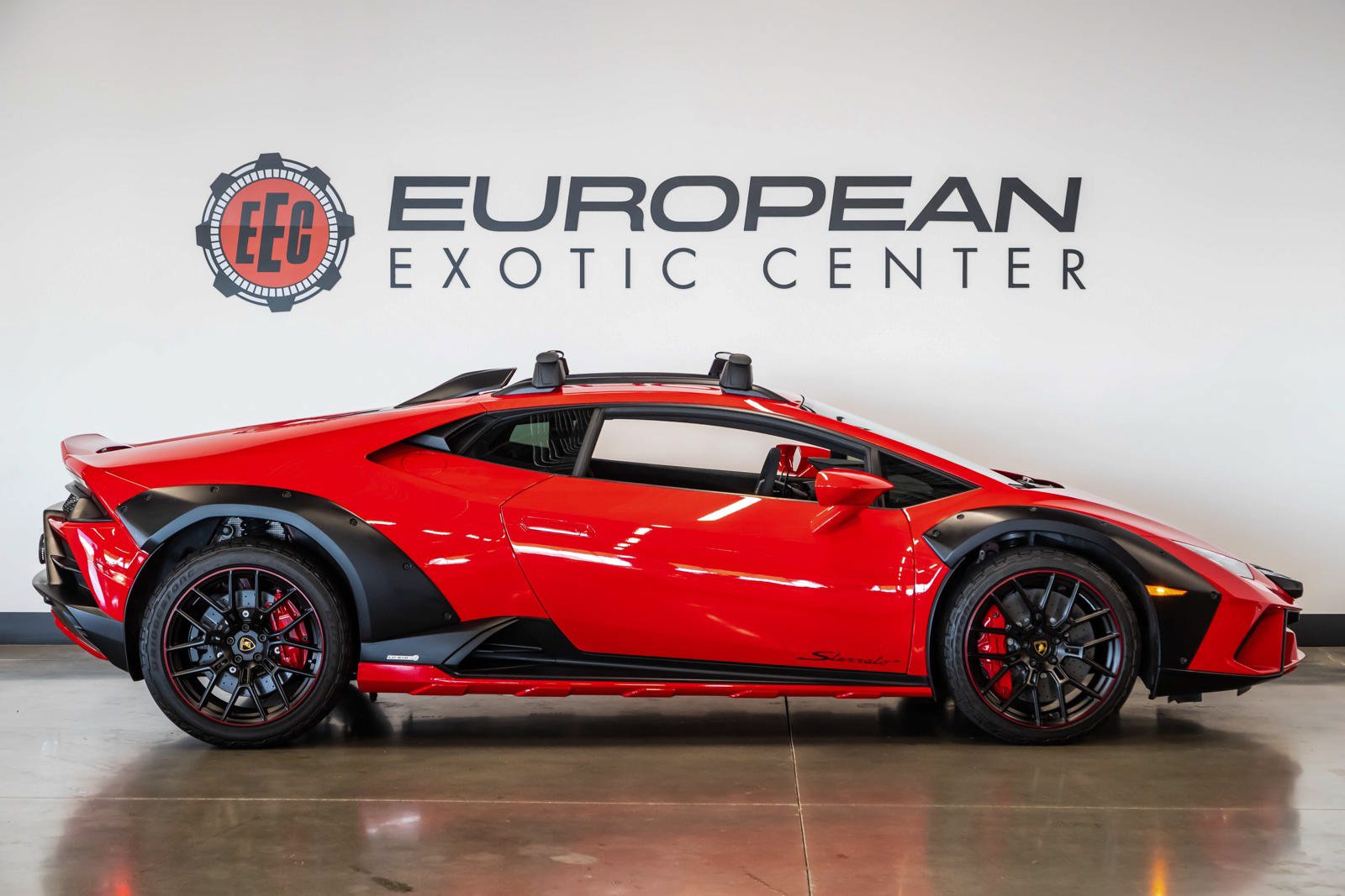 Used 2024 Lamborghini Huracan Sterrato AWD/4WD image 11