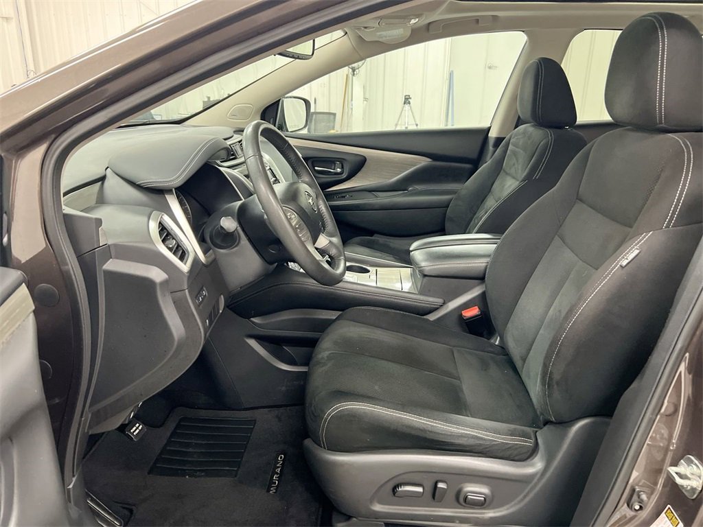 Used 2017 Nissan Murano SV w/ Premium Plus Package image 20