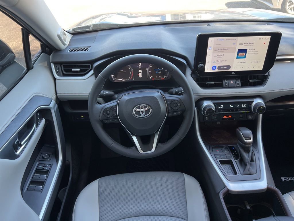 Used 2025 Toyota RAV4 Limited image 21