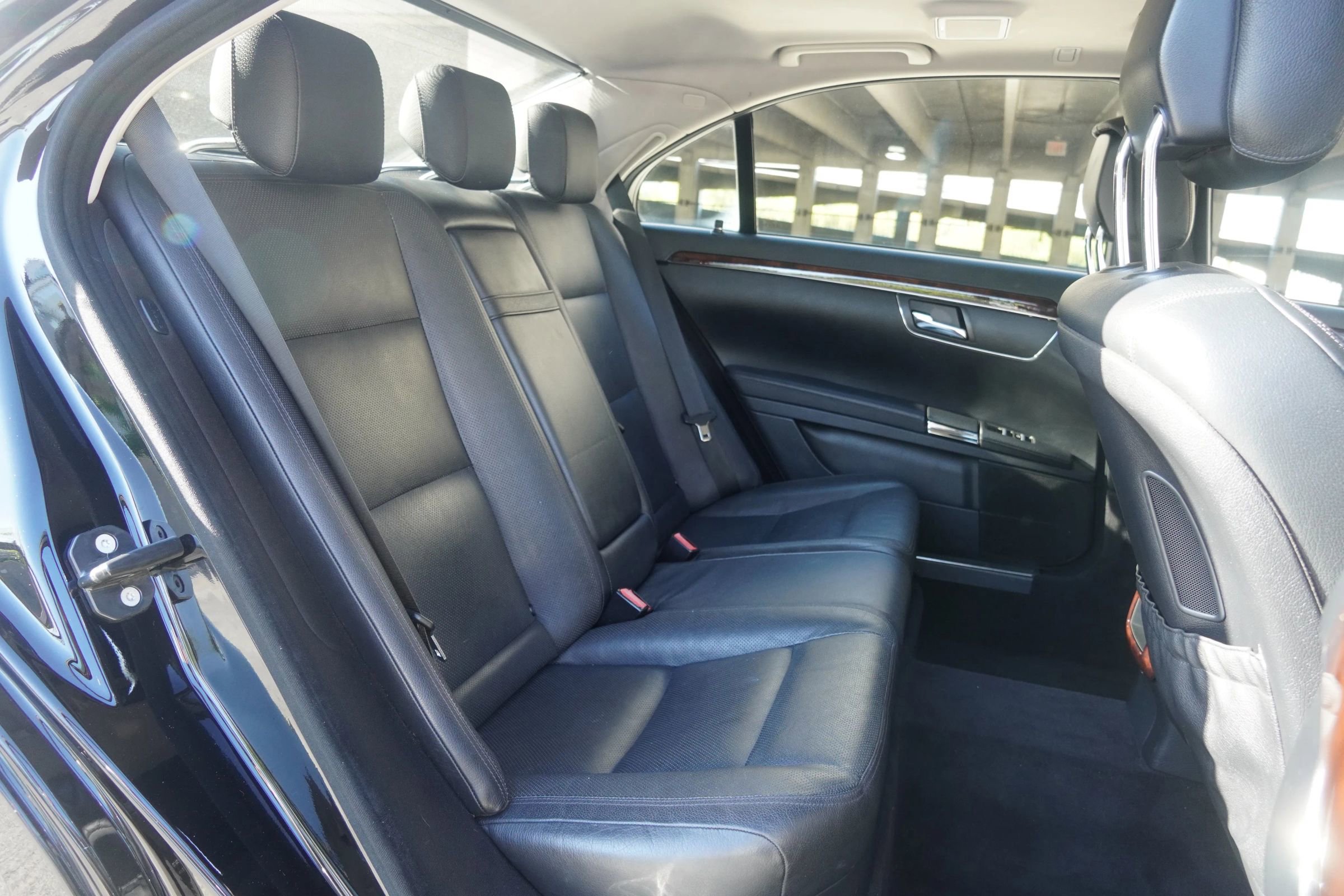 Used 2010 Mercedes-Benz S 550 4MATIC image 14