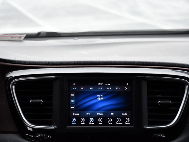 Used 2019 Chrysler Pacifica Touring Plus w/ Tire & Wheel Group image 20