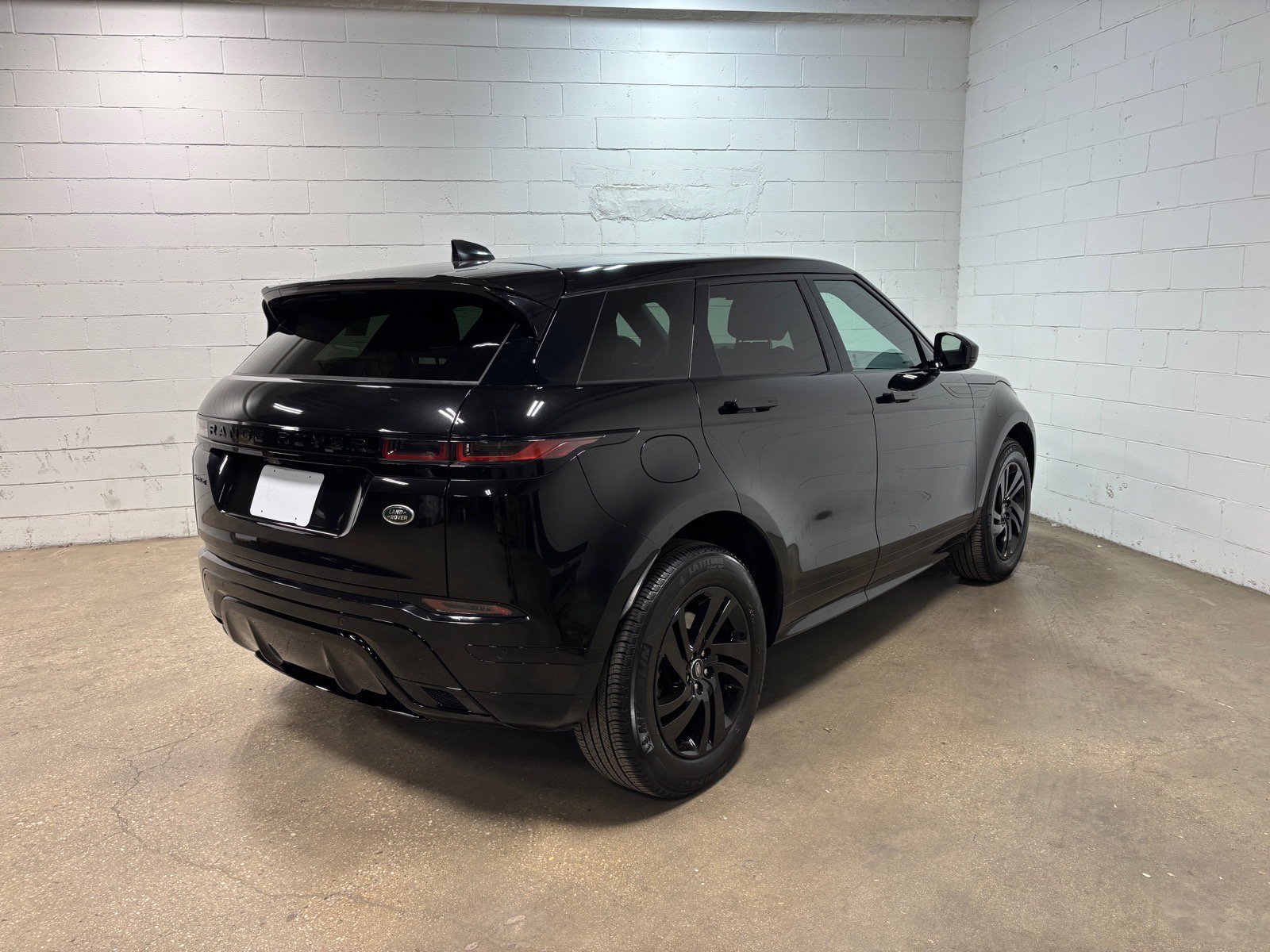 Used 2023 Land Rover Range Rover Evoque R-Dynamic S AWD/4WD image 6