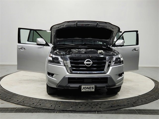 Used 2024 Nissan Armada SL image 10