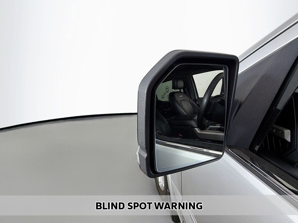 Used 2016 Ford F150 Platinum w/ Equipment Group 701A Luxury image 6