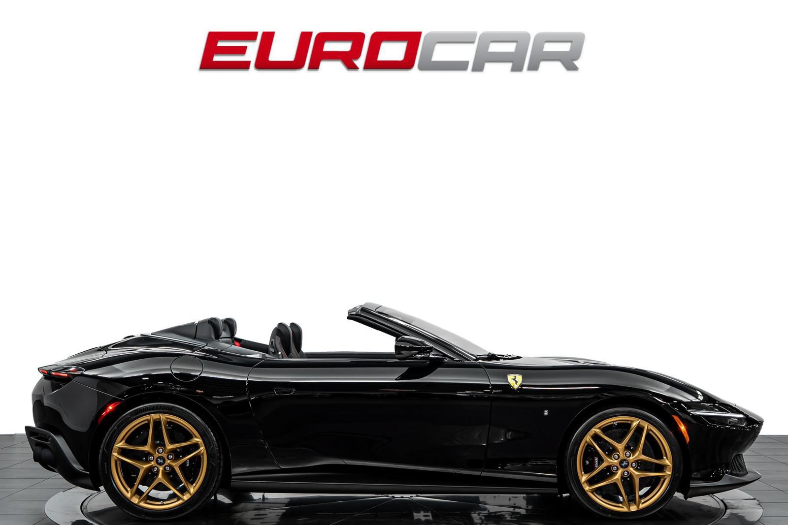 Used 2026 Ferrari Roma Spider RWD image 8