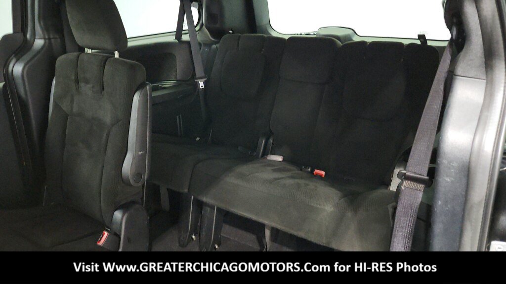 Used 2015 Dodge Grand Caravan SXT w/ Blacktop Package FWD image 34