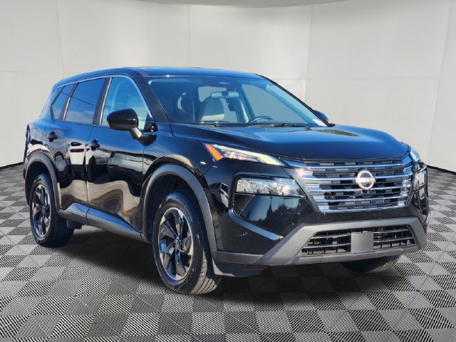 Used 2025 Nissan Rogue SV AWD/4WD image 3