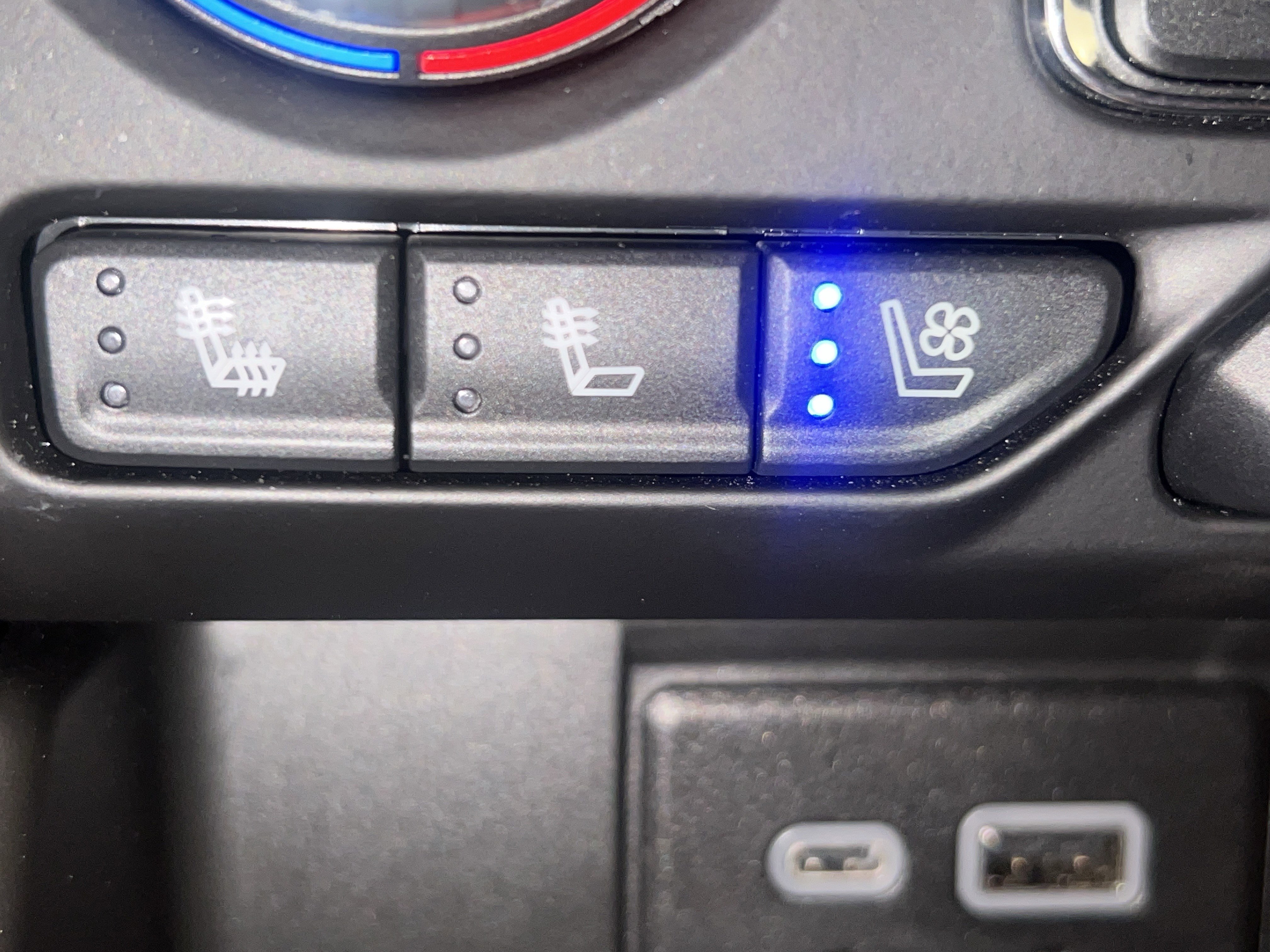 Used 2023 Chevrolet Tahoe High Country image 25