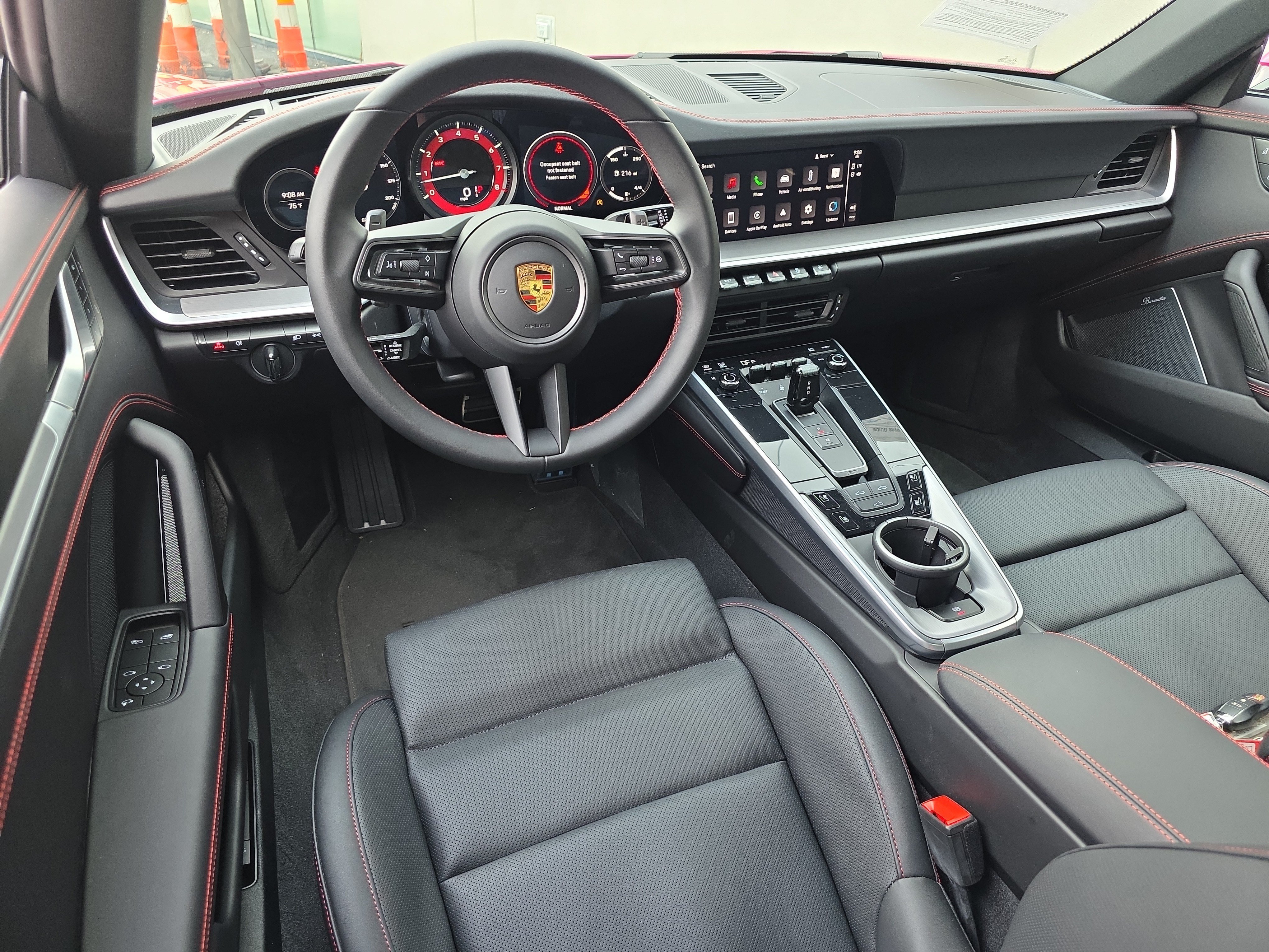 Used 2024 Porsche 911 Carrera RWD image 4