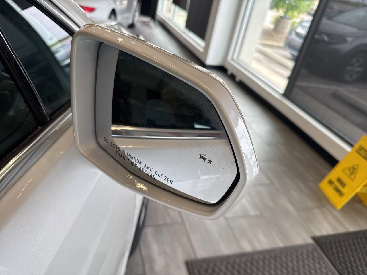 Used 2017 Cadillac XT5 Luxury AWD/4WD image 14