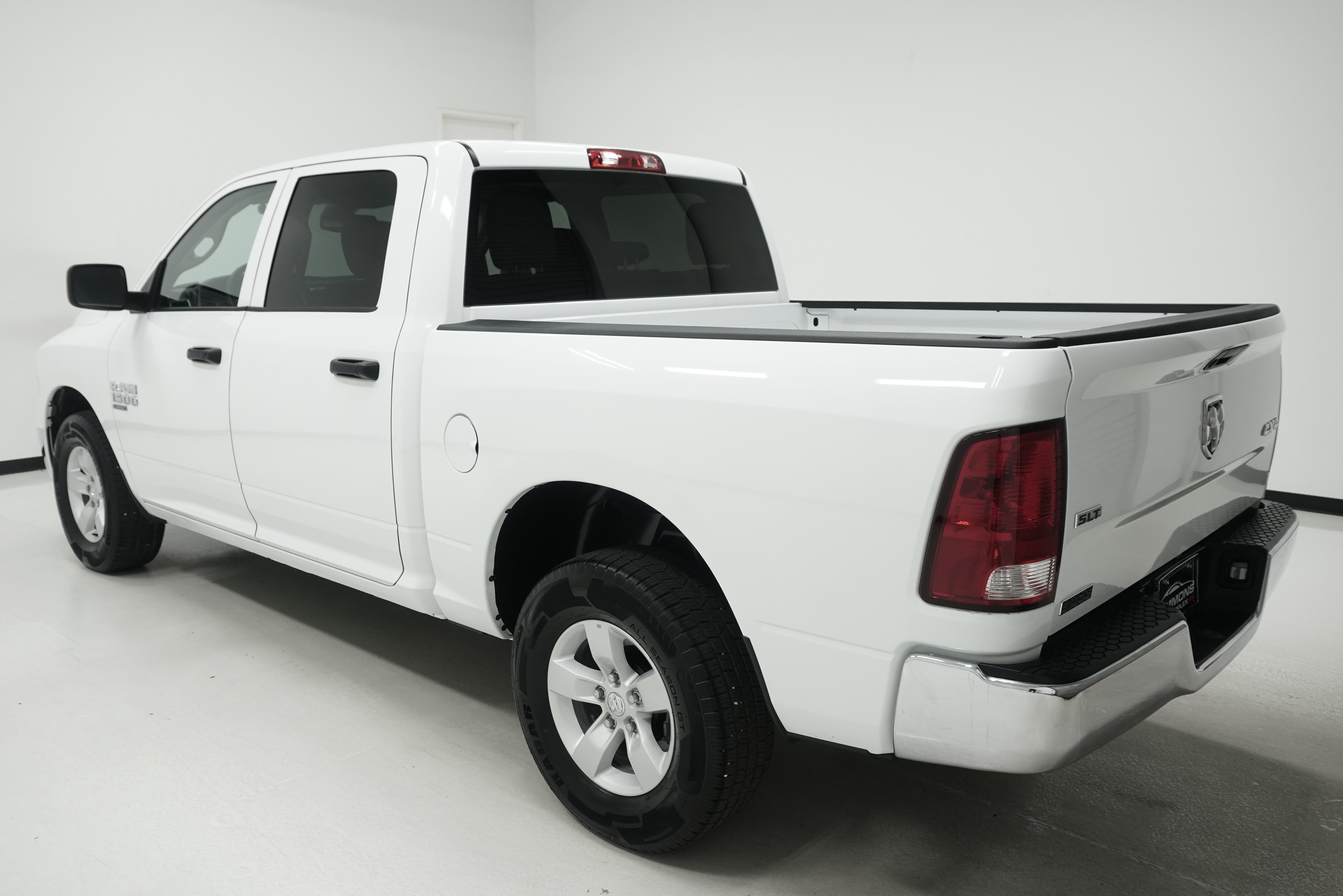 Used 2023 RAM 1500 Classic SLT w/ Electronics Group AWD/4WD image 5