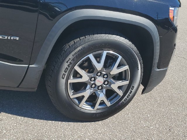 Used 2023 GMC Acadia SLT AWD/4WD image 6