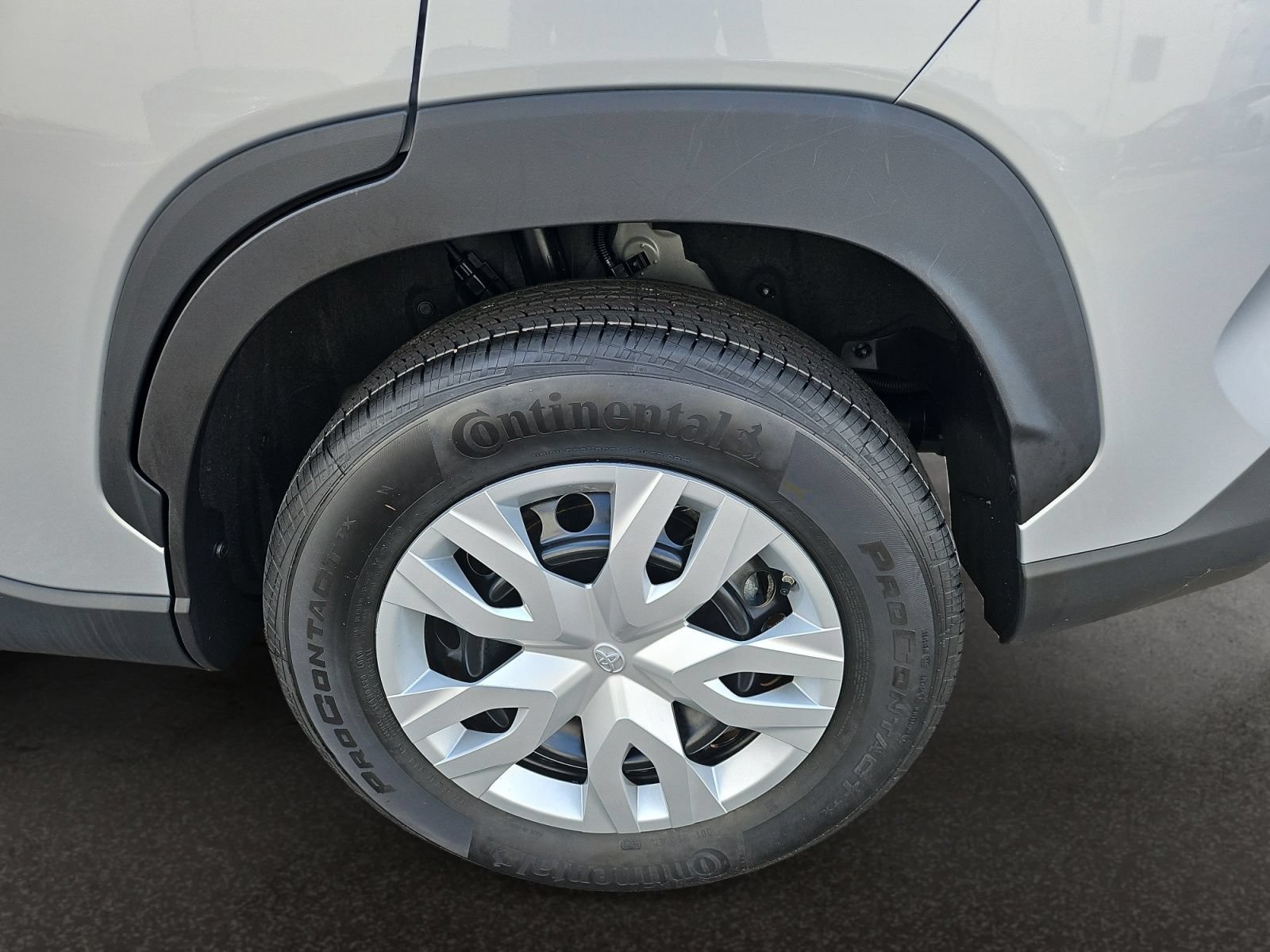 Used 2022 Toyota Corolla Cross L FWD image 46