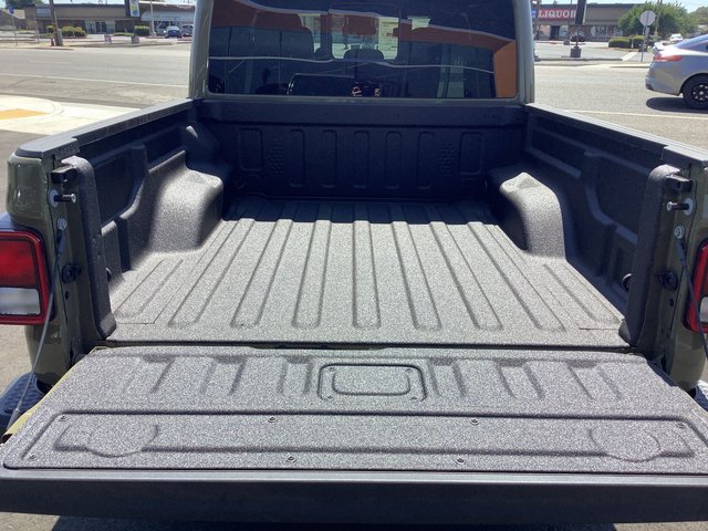 New 2025 Jeep Gladiator Sport AWD/4WD image 30