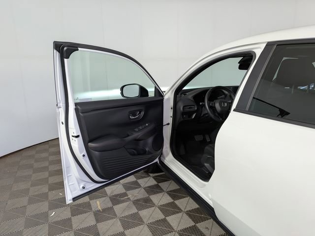 Used 2024 Honda HR-V Sport image 11