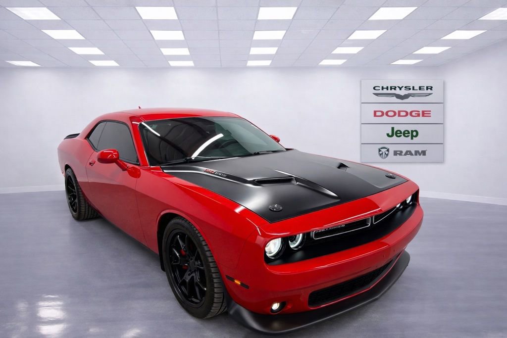 Used 2018 Dodge Challenger R/T Scat Pack w/ Leather Interior Group image 6