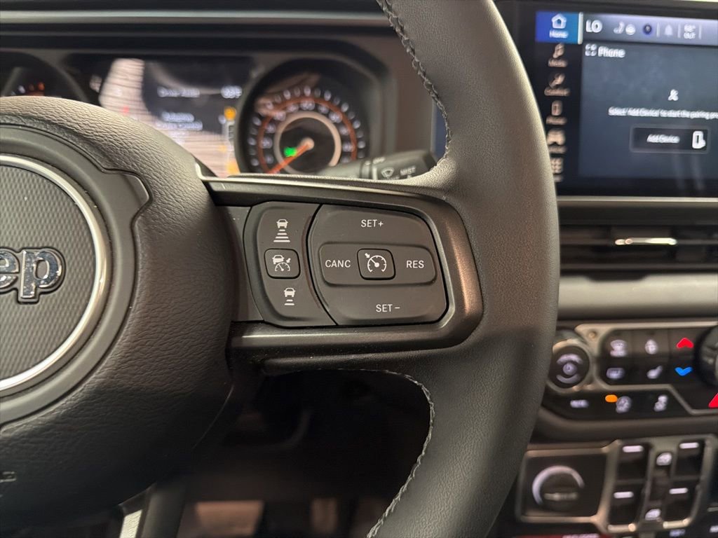 Used 2025 Jeep Gladiator Mojave w/ Safety Group image 17