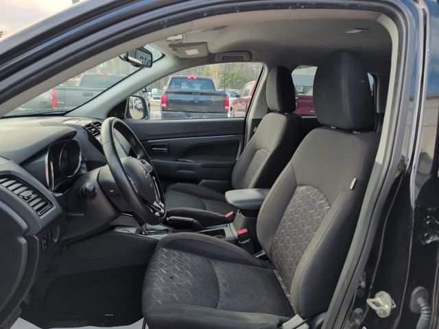 Used 2022 Mitsubishi Outlander Sport ES image 12