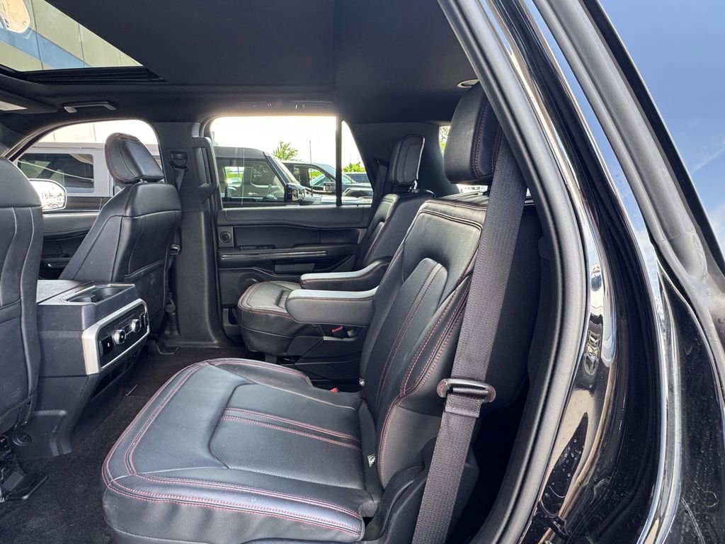 Used 2023 Ford Expedition Limited AWD/4WD image 30