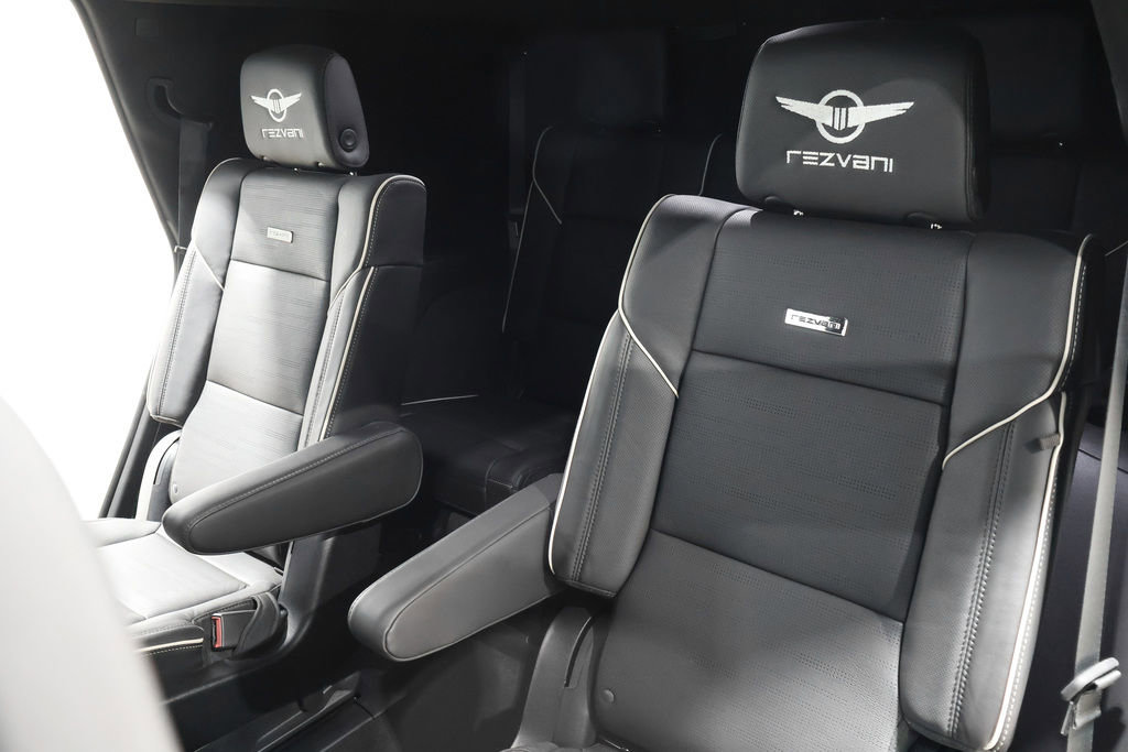 Used 2023 Cadillac Escalade Premium Luxury image 59