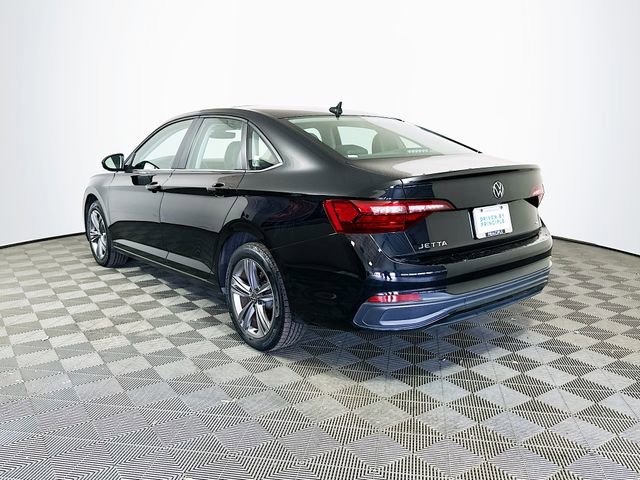 Used 2024 Volkswagen Jetta SE image 6