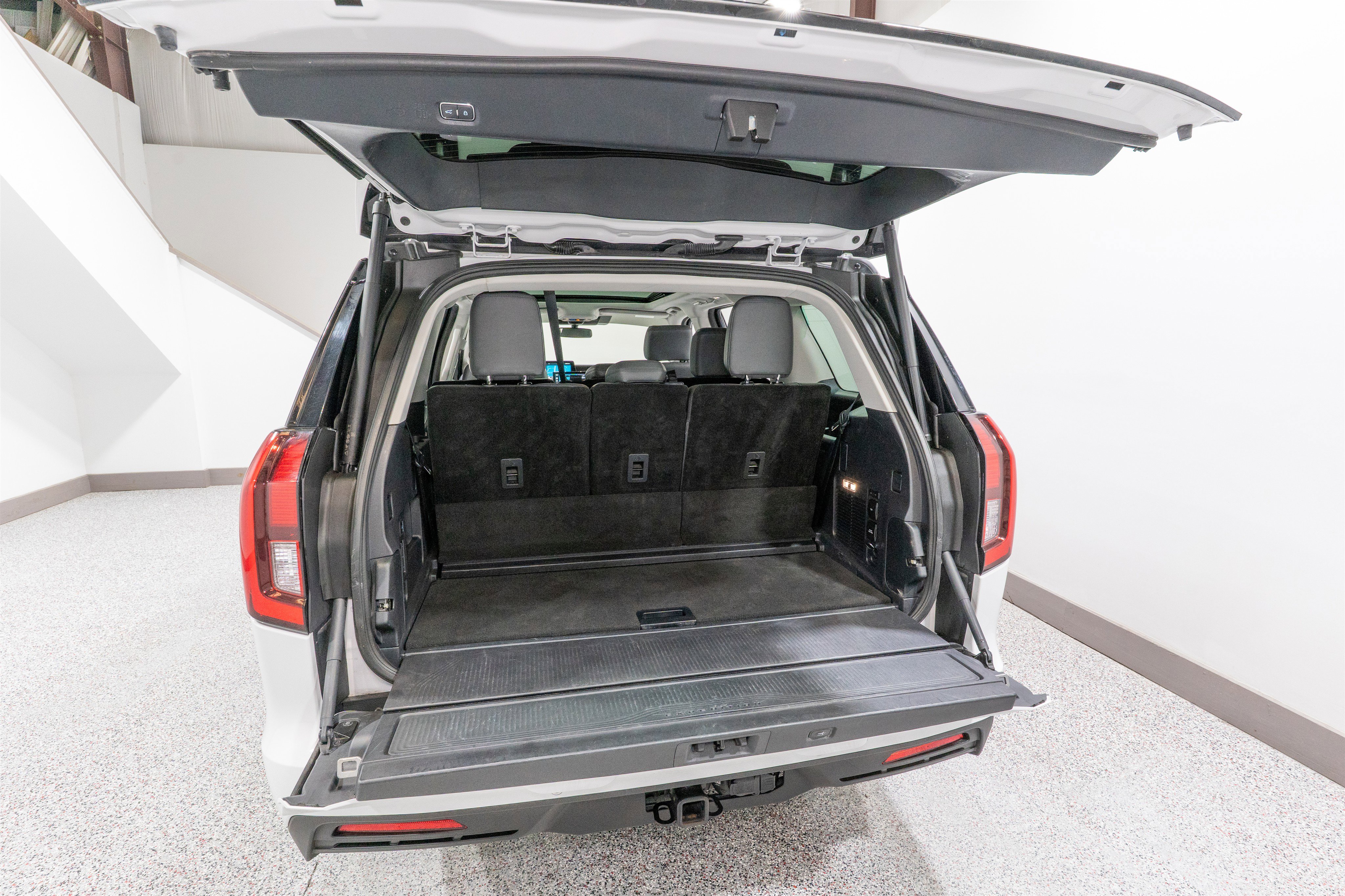 Used 2025 Ford Expedition Active AWD/4WD image 33