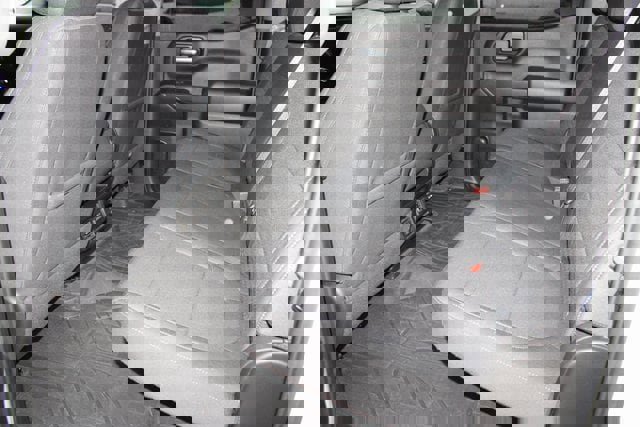 Used 2022 Chevrolet Silverado 1500 LT w/ Z71 Off-Road Package image 5