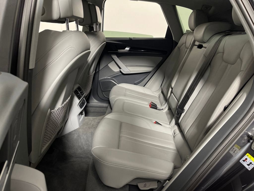 Used 2020 Audi Q5 Prestige image 13