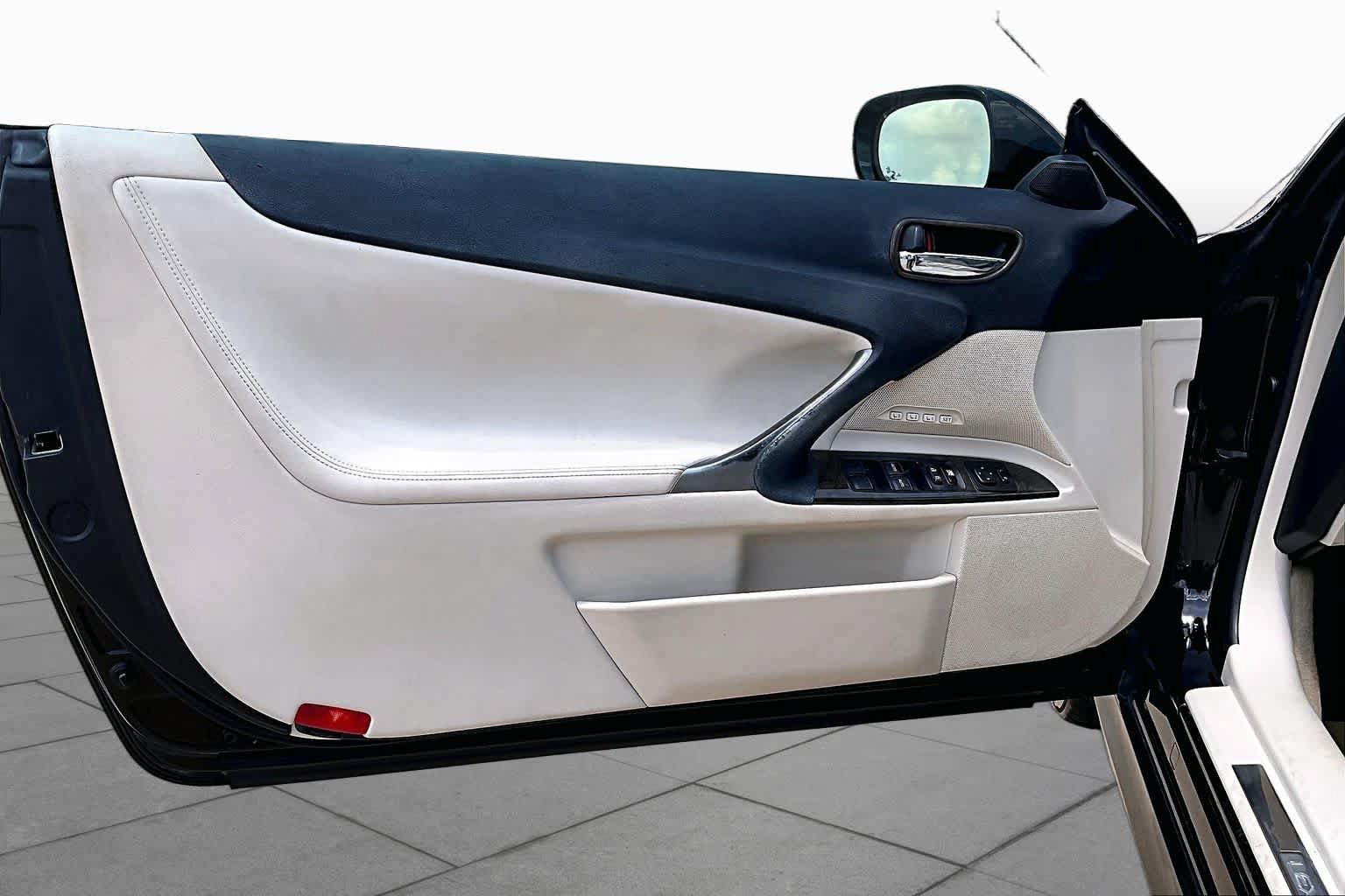 Used 2010 Lexus IS 350C RWD image 20