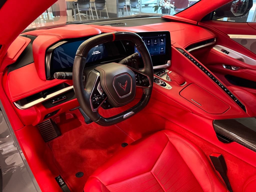 Used 2024 Chevrolet Corvette Z06 RWD image 3
