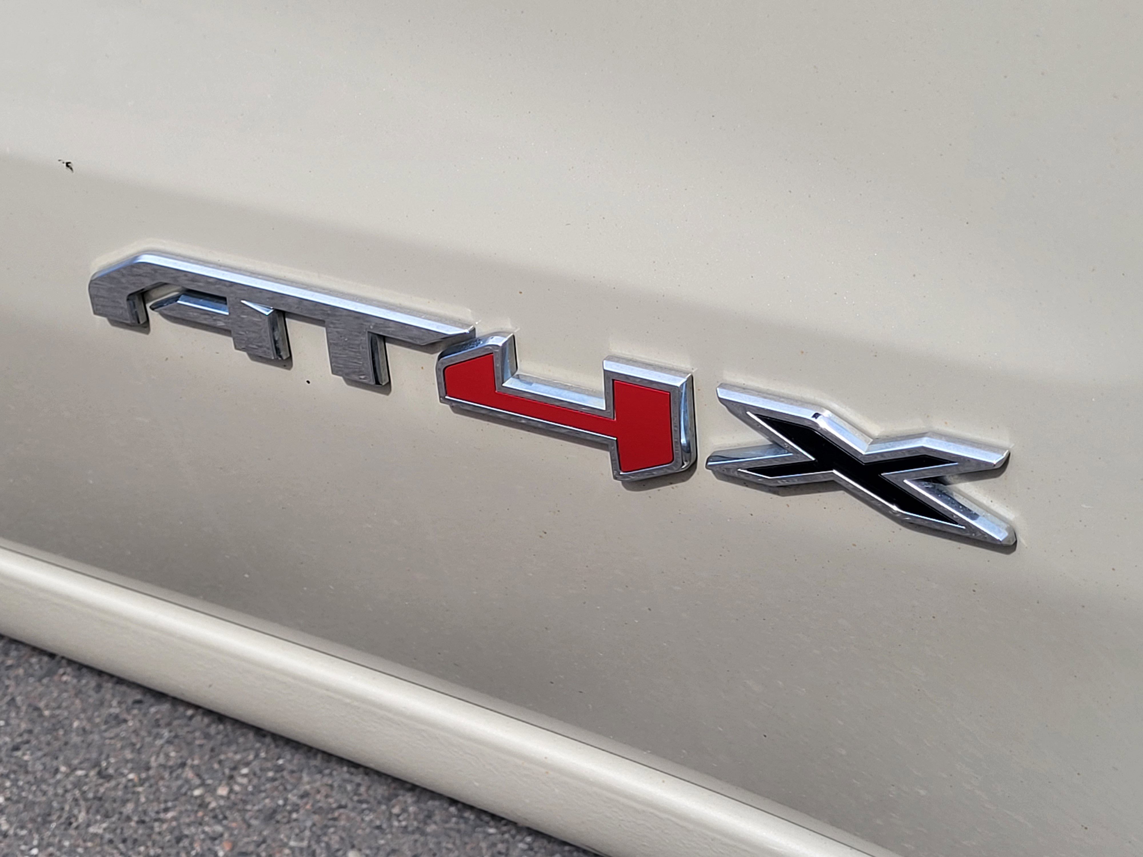 Used 2023 GMC Sierra 1500 AT4X image 9