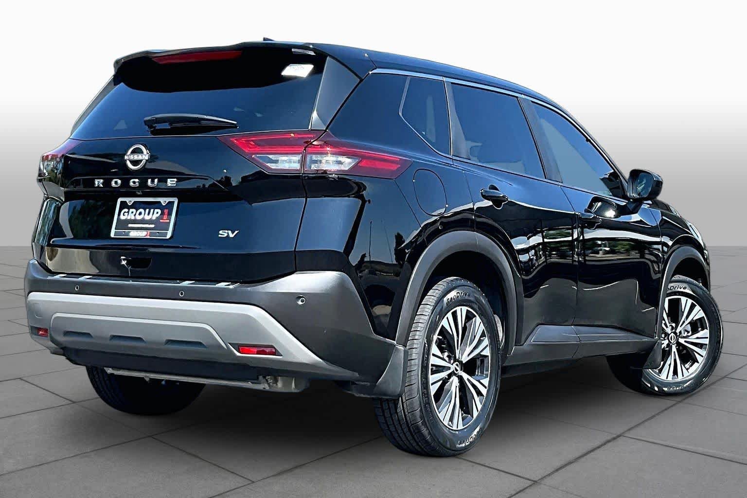 Used 2023 Nissan Rogue SV FWD image 13