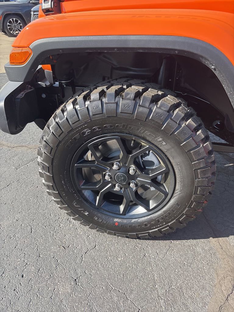 New 2025 Jeep Gladiator Willys AWD/4WD image 26